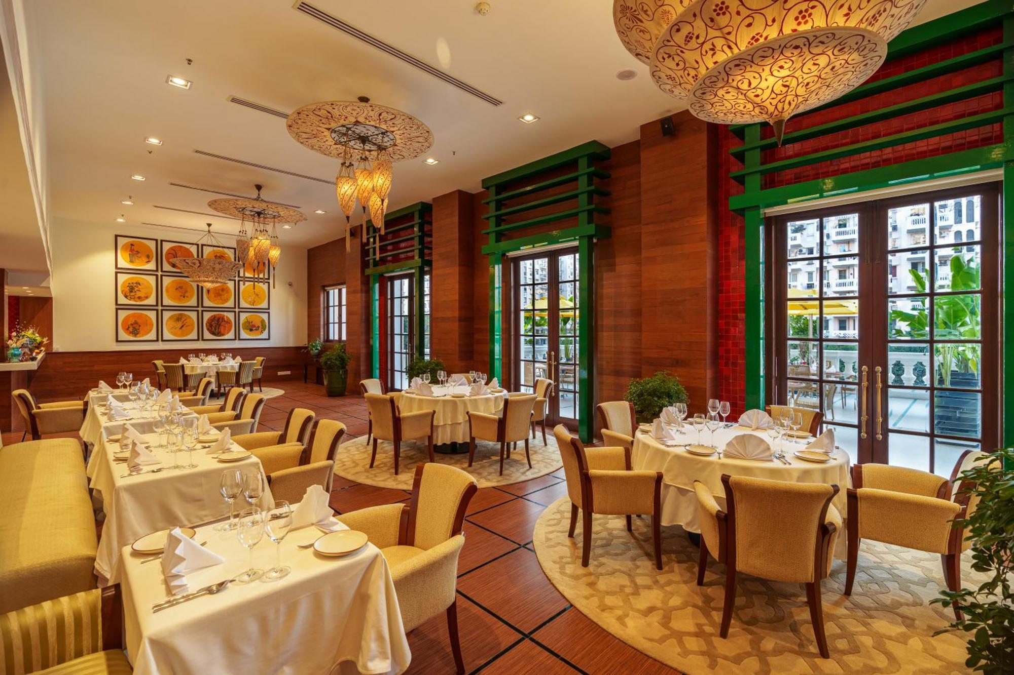 Dlf Club 5 Hotel คูร์เคาน์ ภายนอก รูปภาพ