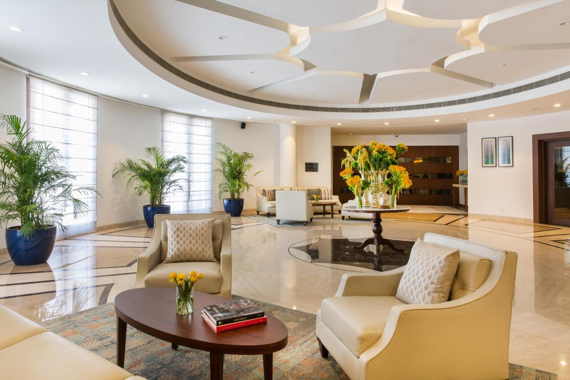 Dlf Club 5 Hotel คูร์เคาน์ ภายนอก รูปภาพ